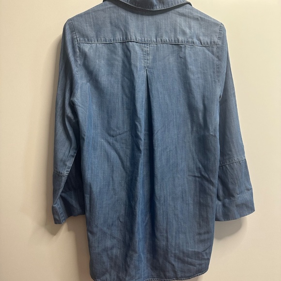 Bella Dahl Soft Chambray Button Down Shirt in Light Blue, Size M - Picture 7 of 7